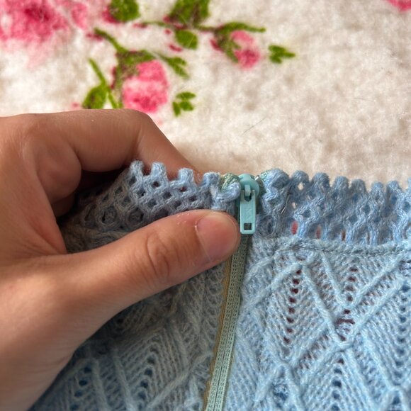 1960s MOD vintage baby blue textured mockneck sleeveless blouse tunic - Made in - Picture 15 of 15